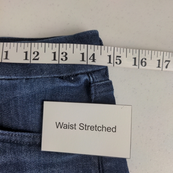 American Eagle Curvy Super Hi Rise Shortie Jean Shorts Women 6 Stretch Cuff Mom - Picture 4 of 10